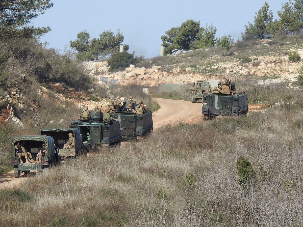 Israeli and Lebanese armies both brought reinforcements to the area of Khallat al-Mahafer between the town of Udaysah and the settlement of Misgav Am.
