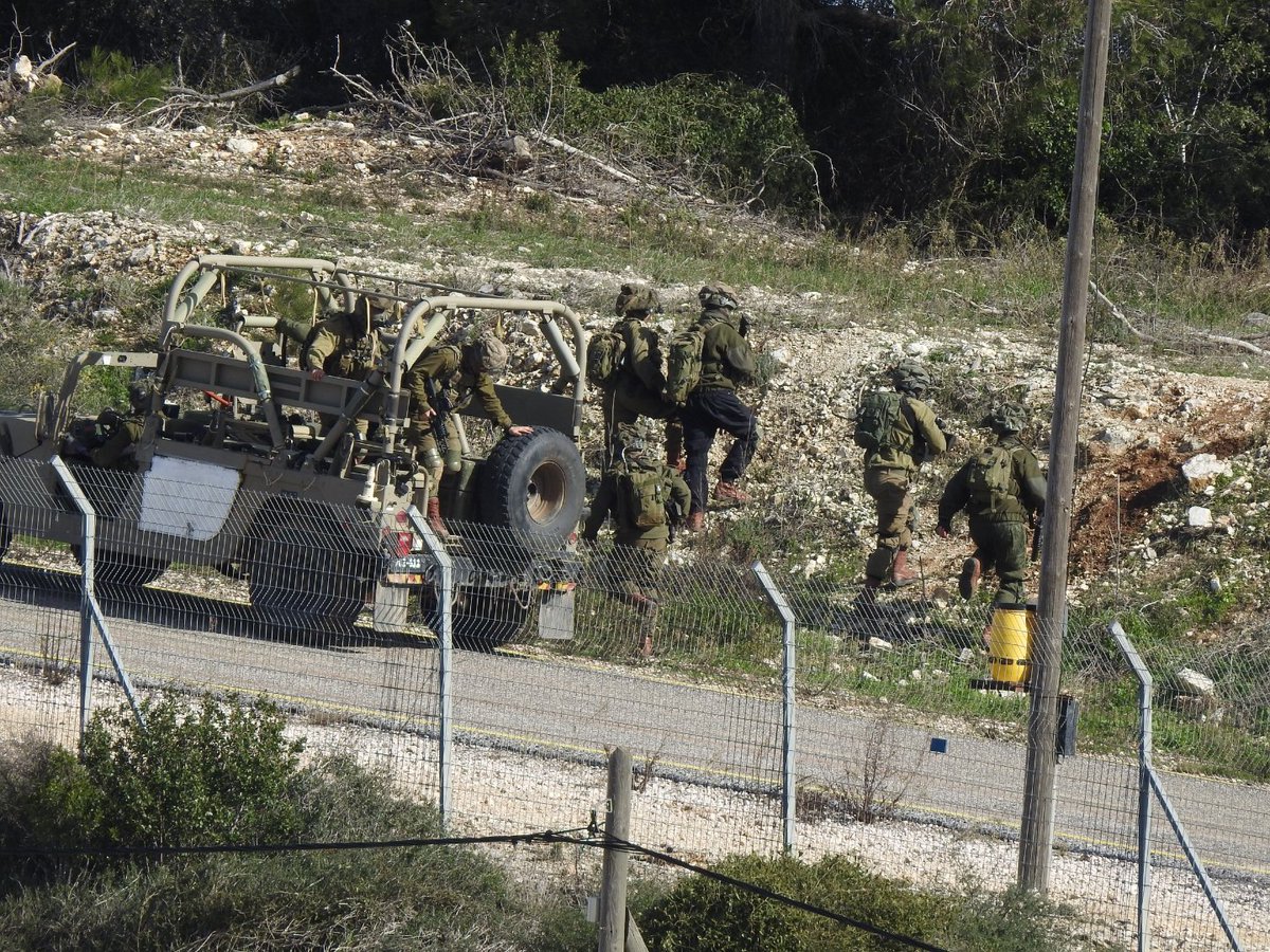 Israeli and Lebanese armies both brought reinforcements to the area of Khallat al-Mahafer between the town of Udaysah and the settlement of Misgav Am.