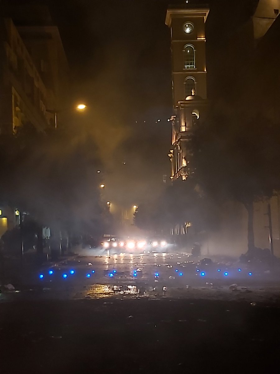 Beirut: Anti-riot police pushed everyone back to Martyr square