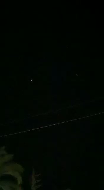 Israeli aircrafts flying over the Sidon area
