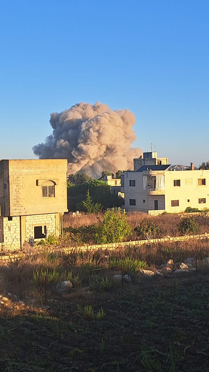 Esta mañana, un ataque israelí tuvo como blanco la ciudad de Deir Siryan