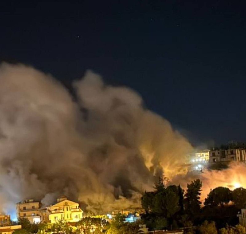 Des avions lancent un raid sur Bint Jbeil, dans le sud du Liban