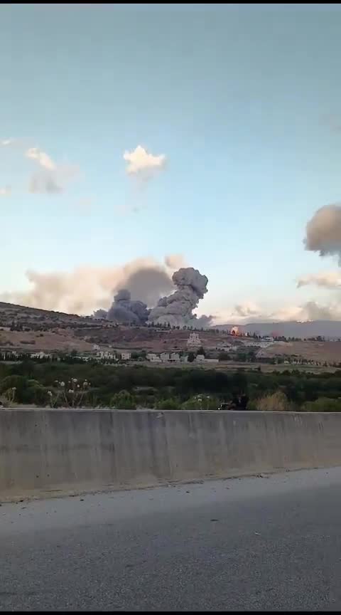 Lebanese media report a series of Israeli airstrikes in the Mahmoudiyeh area, located about 10km north of Metula.