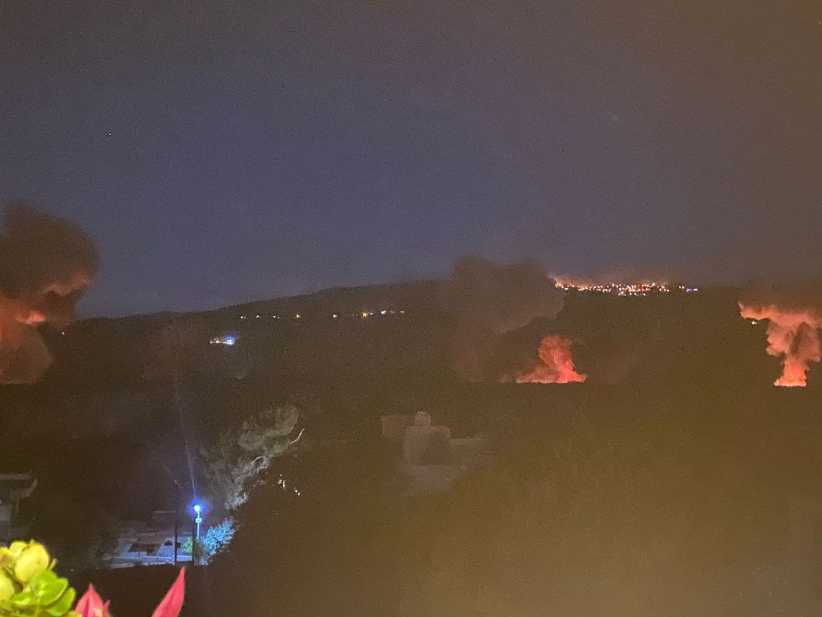 Lübnan medyası, İsrail ordusunun güney Lübnan'daki Mahmudiye bölgesinde yeni bir hava saldırısı dalgası başlattığını bildirdi