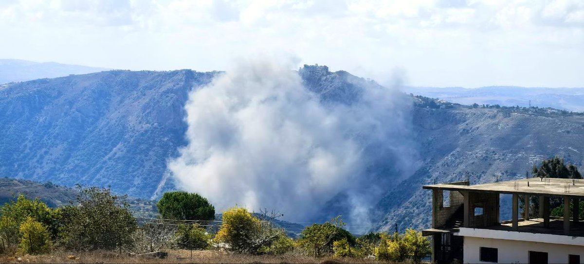 Israeli army air strike near Deir Seryan earlier this hour