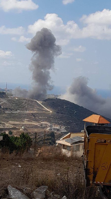 Ataques aéreos do exército israelense entre Tefahta e Ghassaniyeh