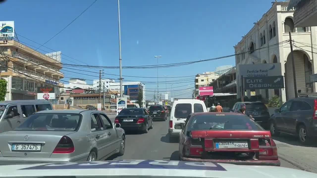 People leaving the southern city of Tyre