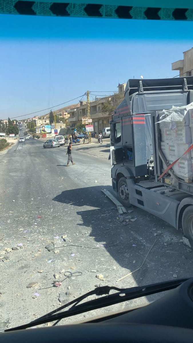 מושל בעלבק-הרמל: שלוש המשאיות הגיעו לראס בעלבק, כולן נפגעו קלות אך הסיוע לא נפגע