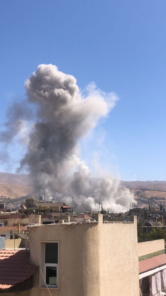 Um ataque violento tem como alvo a cidade de Baalbek