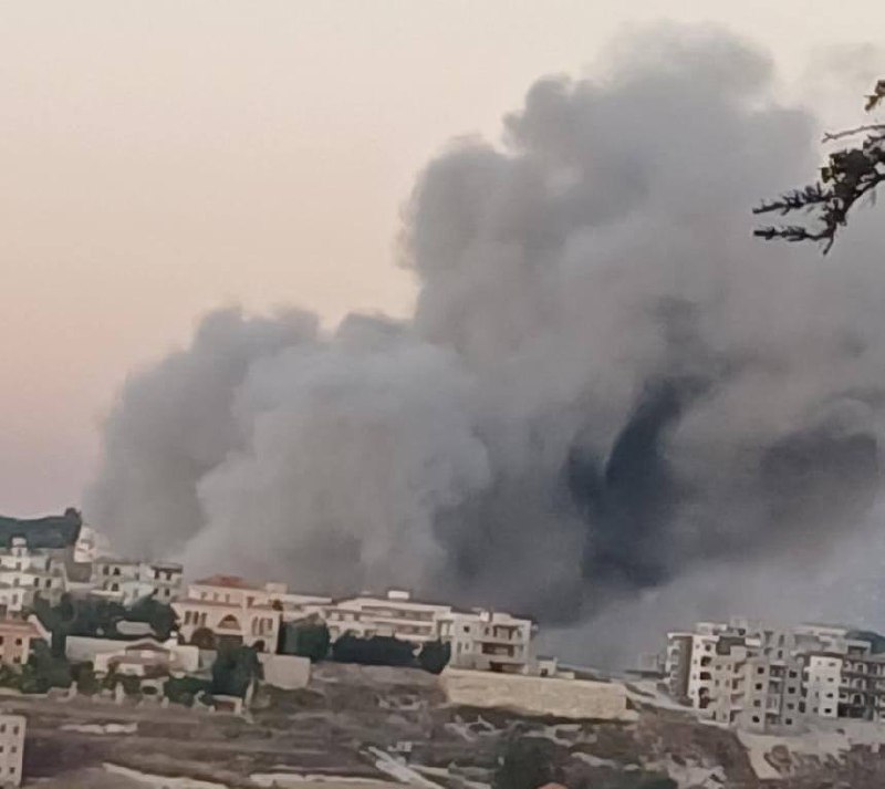 Israeli army air strike near Toul, Nabatiyeh governorate