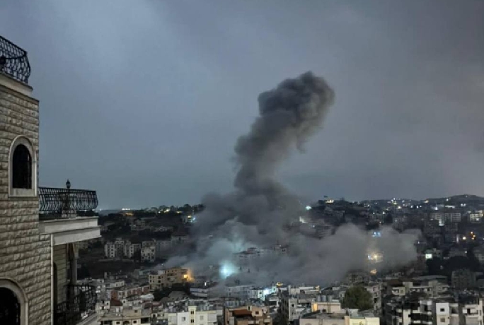 Des avions de guerre israéliens ont lancé un raid ciblant la ville de Toul, au sud du Liban