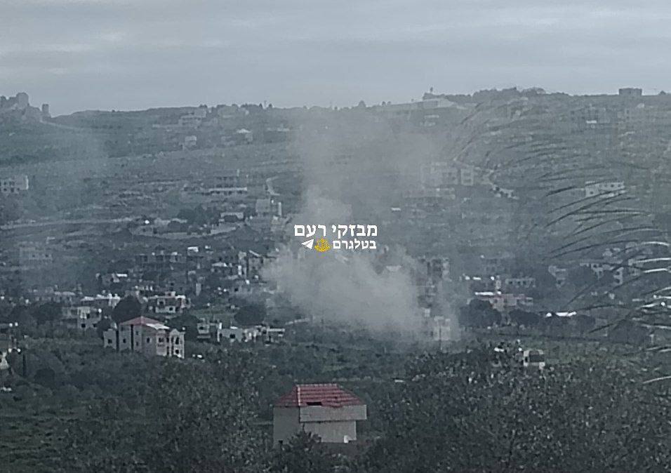 Israeli artillery shelling targeted border towns in southern Lebanon a short while ago.