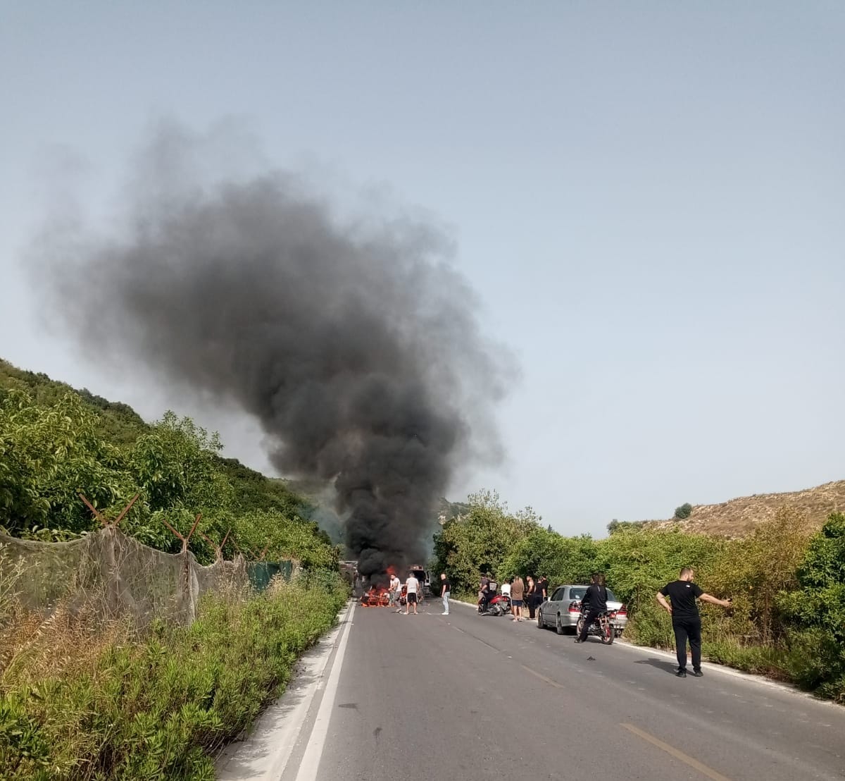 İsrail hava saldırısında Tyre yolunda bir araç hedef alındı.