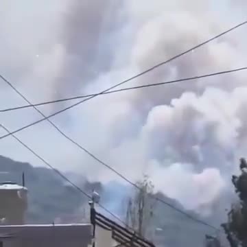 عقب غارة جوية على موقع أسلحة تابع لحزب الله في جنوب لبنان، شوهدت انفجارات ثانوية وإطلاق صاروخ من زوايا متعددة. ويقول الجيش الإسرائيلي إن صاروخًا لحزب الله هو المسؤول عن إصابة مبنى قريب، مما أسفر عن مقتل شخص وإصابة آخرين.