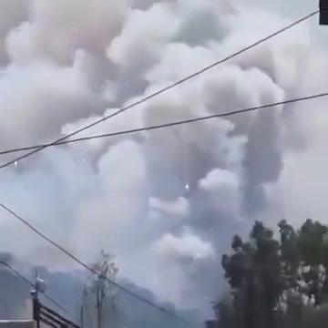 عقب غارة جوية على موقع أسلحة تابع لحزب الله في جنوب لبنان، شوهدت انفجارات ثانوية وإطلاق صاروخ من زوايا متعددة. ويقول الجيش الإسرائيلي إن صاروخًا لحزب الله هو المسؤول عن إصابة مبنى قريب، مما أسفر عن مقتل شخص وإصابة آخرين.