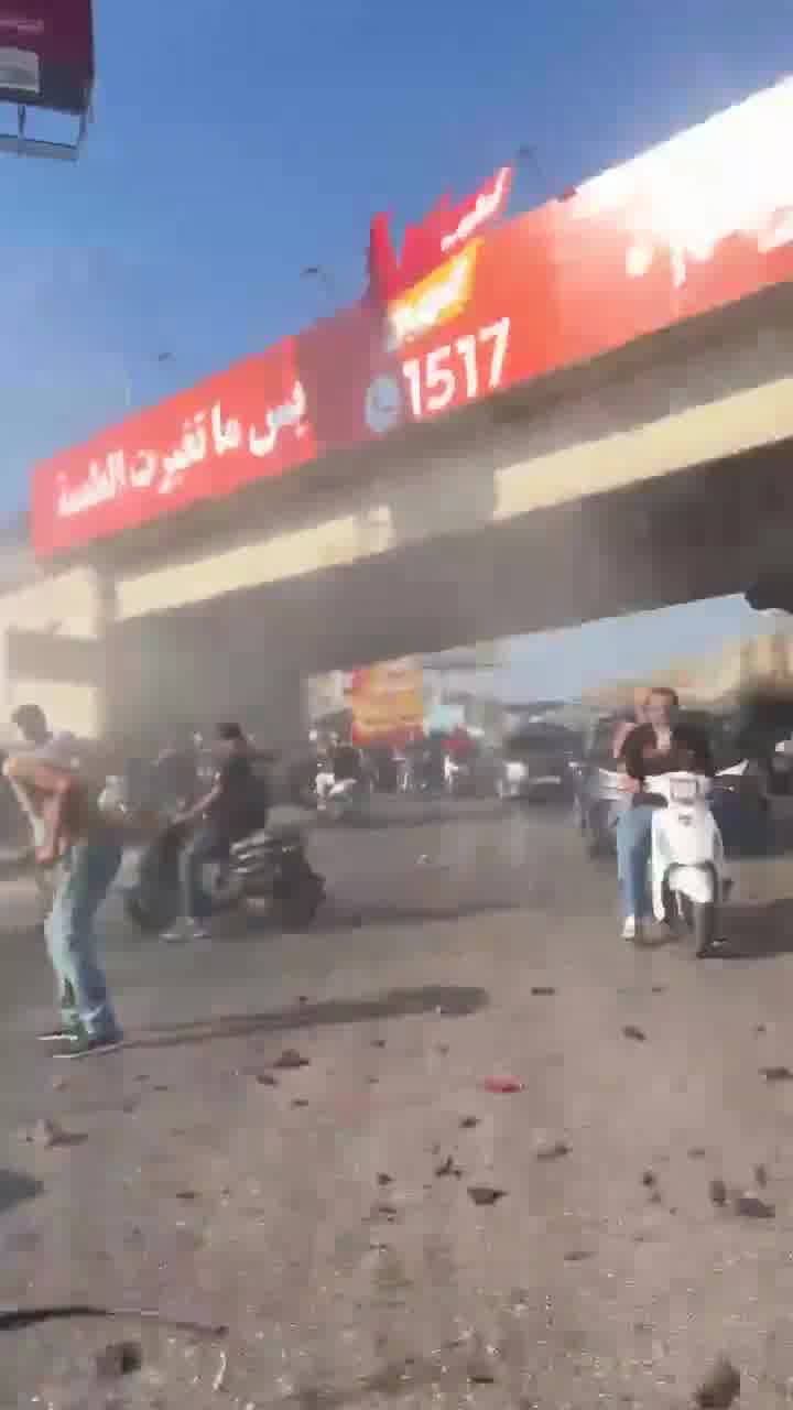 Car targeted - footage from the targeted site in Khaldeh