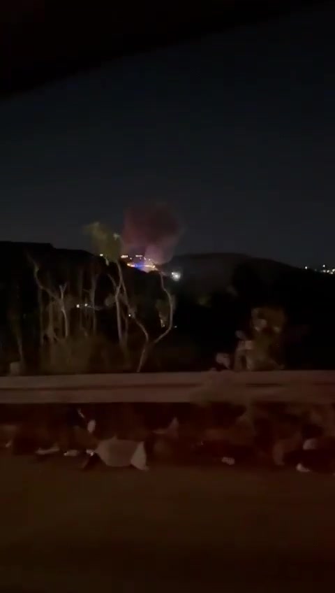 Vídeo que circula: Violentos ataques israelíes en Deir Qanoun al-Nahr y Burj Rahhal en el sur del Líbano.