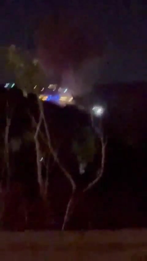 Vídeo que circula: Violentos ataques israelíes en Deir Qanoun al-Nahr y Burj Rahhal en el sur del Líbano.