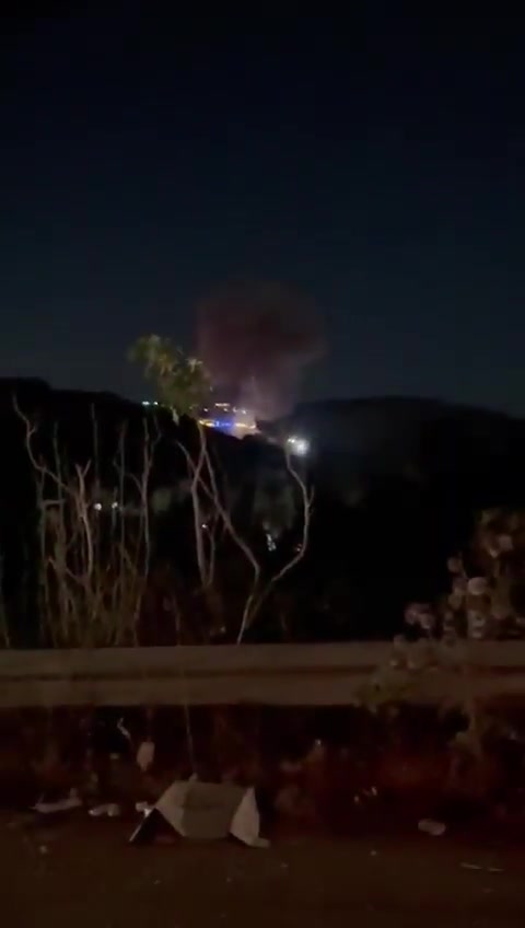 Vídeo que circula: Violentos ataques israelíes en Deir Qanoun al-Nahr y Burj Rahhal en el sur del Líbano.