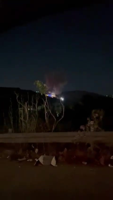 Vídeo que circula: Violentos ataques israelíes en Deir Qanoun al-Nahr y Burj Rahhal en el sur del Líbano.