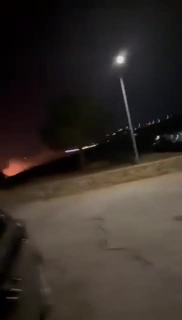 الجيش الإسرائيلي يؤكد أنه قصف عدة مواقع عسكرية لحزب الله ومرافق لإنتاج وتخزين الأسلحة الاستراتيجية وموقع لإطلاق الصواريخ في سهل البقاع وجنوب لبنان.