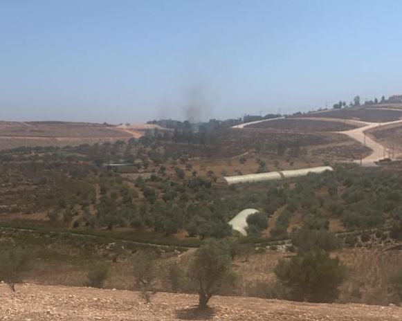 Een Israëlische drone-aanval richtte zich op een auto op de weg Tweri-Srifa.