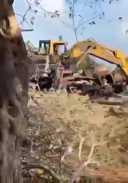 The aftermath of the Israeli raids that targeted Deir Sarian last night in southern Lebanon.