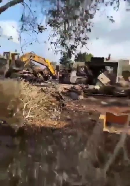 The aftermath of the Israeli raids that targeted Deir Sarian last night in southern Lebanon.