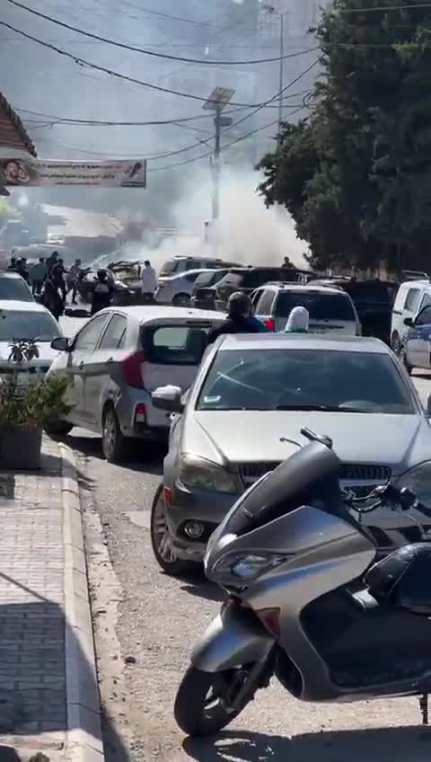 Video of the airstrike that targeted a car in the town of Tebnin