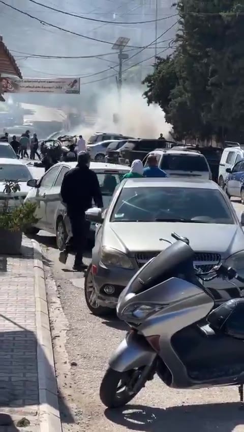 Video of the airstrike that targeted a car in the town of Tebnin