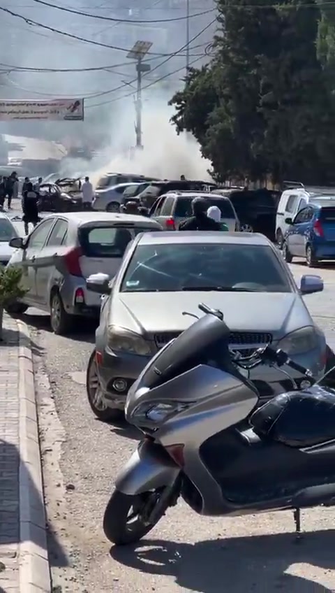 Video of the airstrike that targeted a car in the town of Tebnin