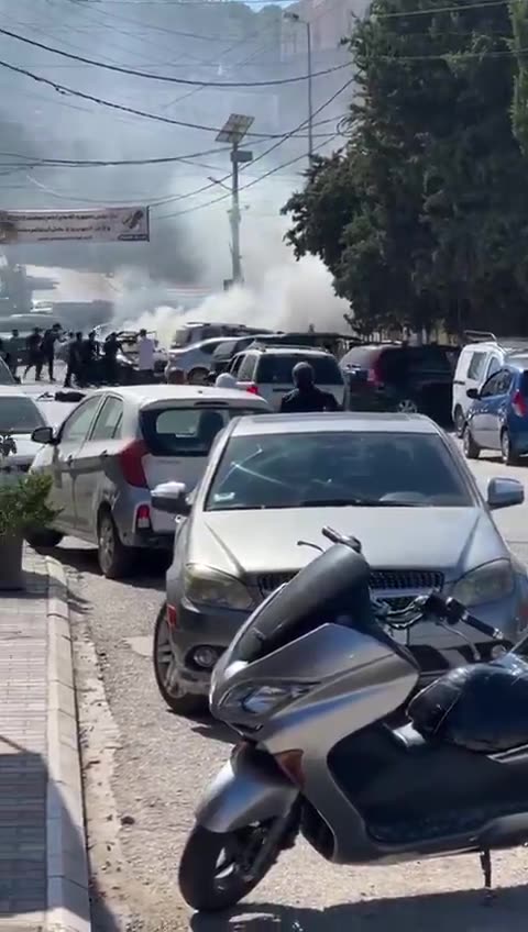 Video of the airstrike that targeted a car in the town of Tebnin