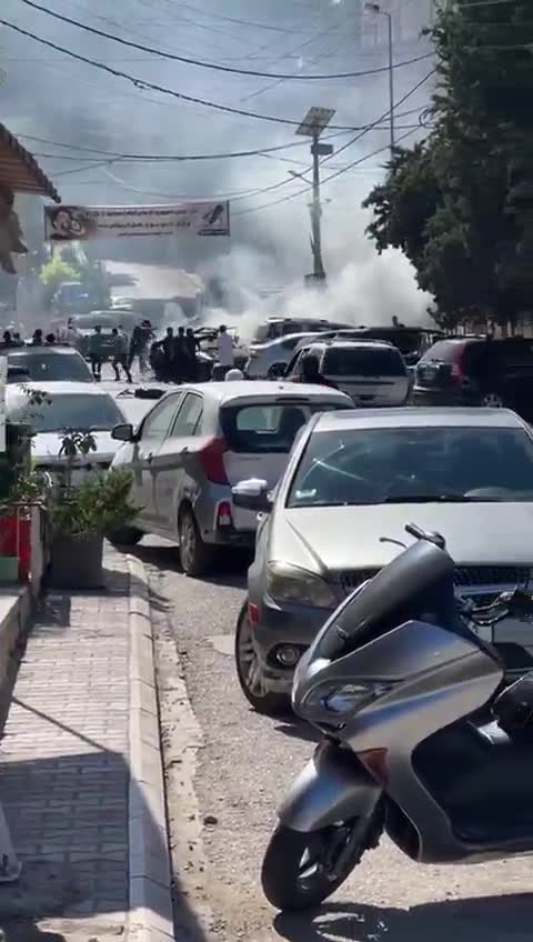 Video of the airstrike that targeted a car in the town of Tebnin