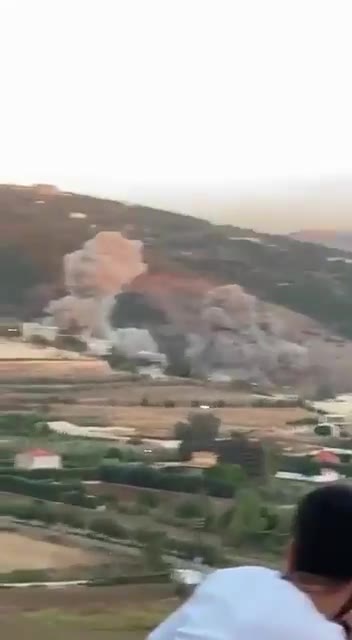 Israeli raids on the area between Jarmaq and Kafr Reman in southern Lebanon