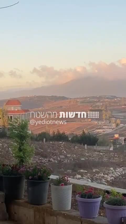 Reports of a factory bombing in southern Lebanon, on the outskirts of the city of Yaron