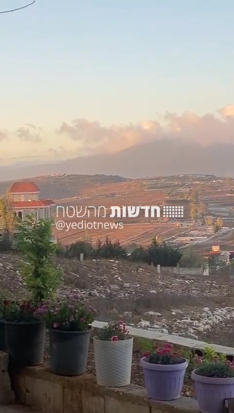 Reports of a factory bombing in southern Lebanon, on the outskirts of the city of Yaron