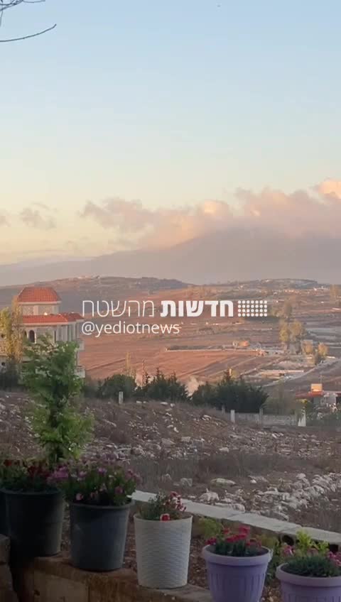 Reports of a factory bombing in southern Lebanon, on the outskirts of the city of Yaron