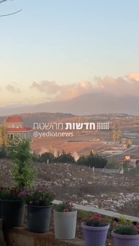 Reports of a factory bombing in southern Lebanon, on the outskirts of the city of Yaron
