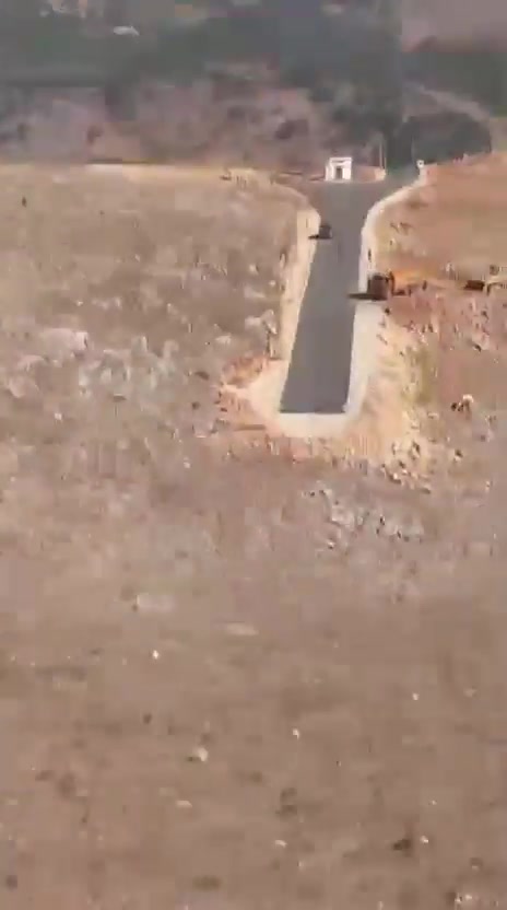 Airstrikes targeted the vicinity of Jarmaq and Al-Mahmoudiya