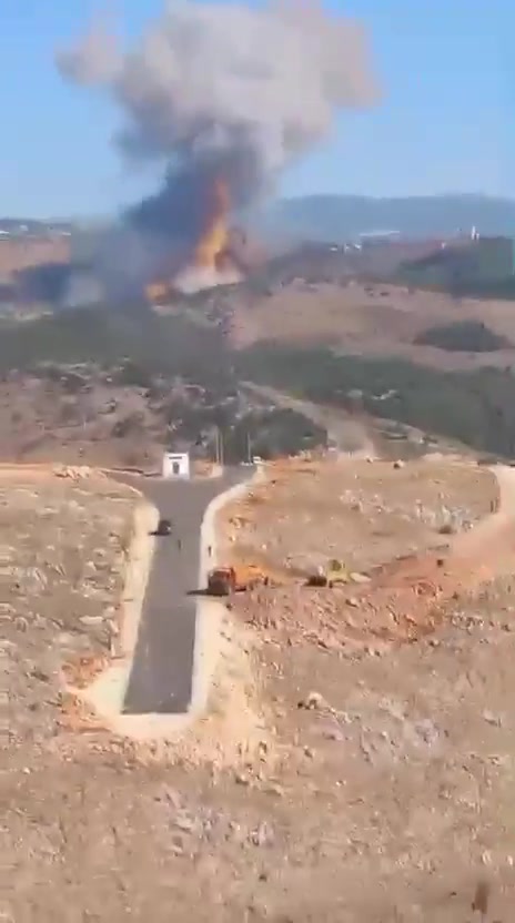 Airstrikes targeted the vicinity of Jarmaq and Al-Mahmoudiya