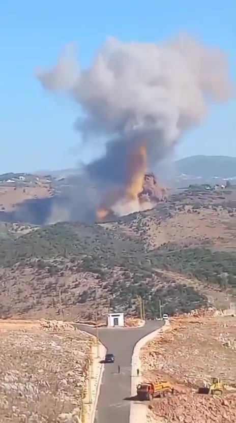 Airstrikes targeted the vicinity of Jarmaq and Al-Mahmoudiya