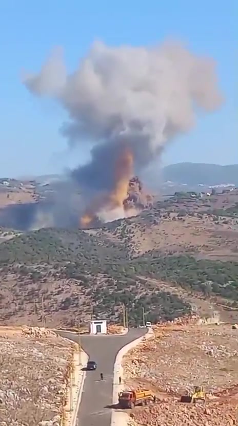 Airstrikes targeted the vicinity of Jarmaq and Al-Mahmoudiya