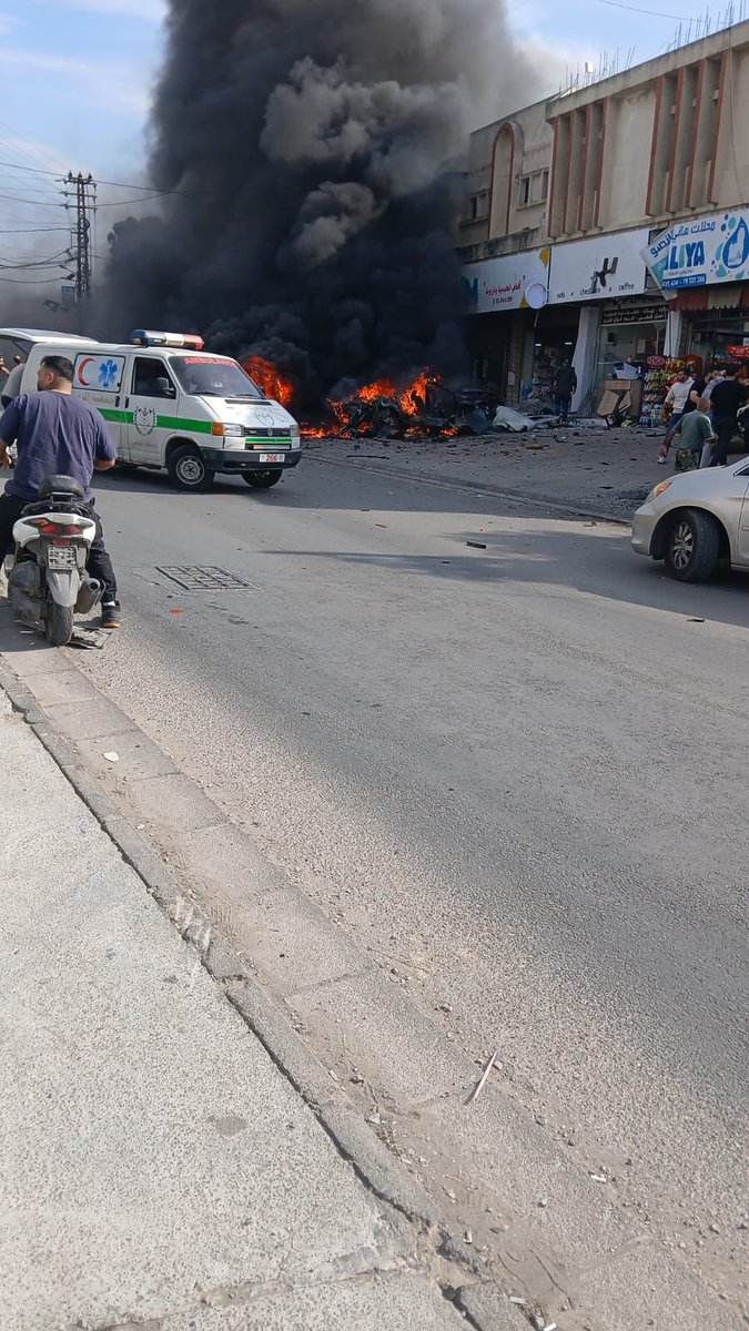 Um drone israelense lançou um ataque aéreo contra um carro no cruzamento de Sharqiyah, na cidade de Doueir.