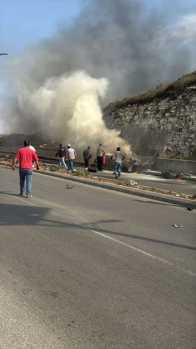 One dead and several injuries resulted from the bombing of a vehicle on the Kafrdjal-Adchit road in southern Lebanon.