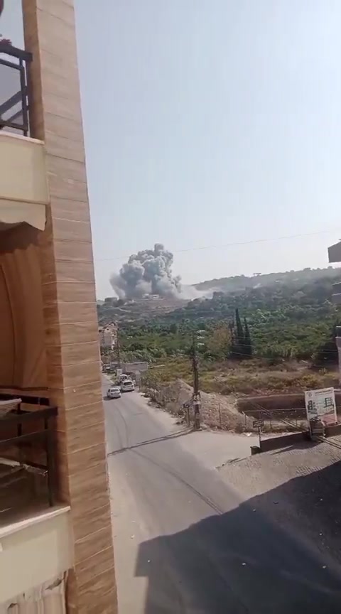 Footage of Israeli airstrikes targeting the valley between the towns of Tyre, Tirdaba, Ma'raka and Al-Abbasiya in the Tyre district of southern Lebanon.