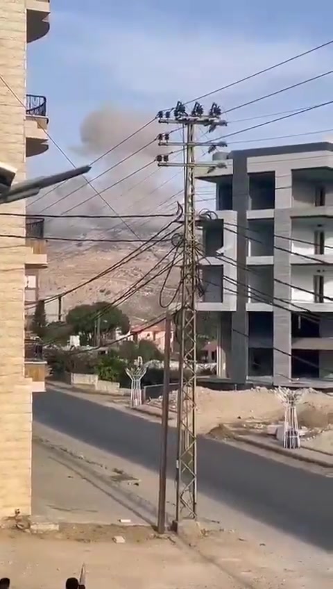 Moment of launching a series of airstrikes on the Jarmaq and Mahmoudiya areas in southern Lebanon