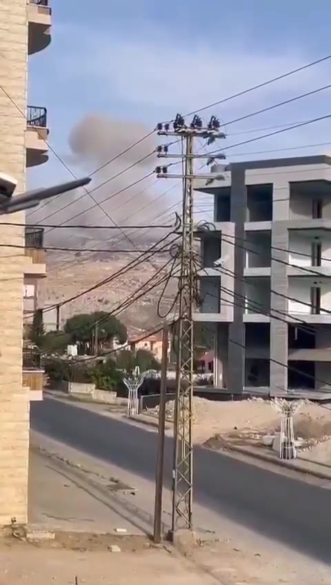 Moment of launching a series of airstrikes on the Jarmaq and Mahmoudiya areas in southern Lebanon