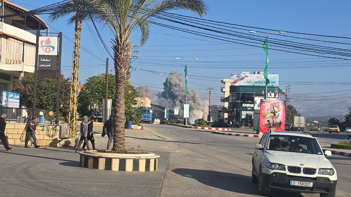 A series of intense air raids targeted Jarmaq and Mahmoudiya in southern Lebanon.