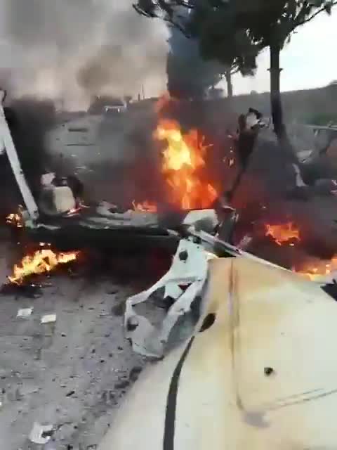 Lübnan'ın güneyindeki Markaba ve Adaysseh kasabaları arasındaki ana yolda bir araca insansız hava aracıyla saldırı düzenlendi.