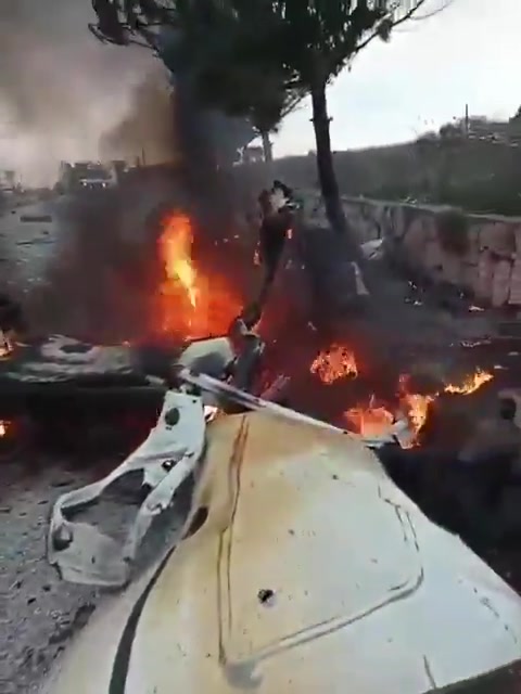 Video: Car burns as a result of the airstrike that targeted a vehicle on the main road between the towns of Markaba and Adaysseh in southern Lebanon.